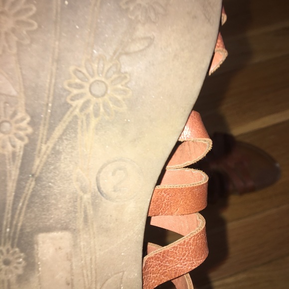 Sandals - Picture 2 of 3